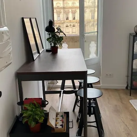 Collection Terreaux - No 5 Balcon Sur Place W Ac
