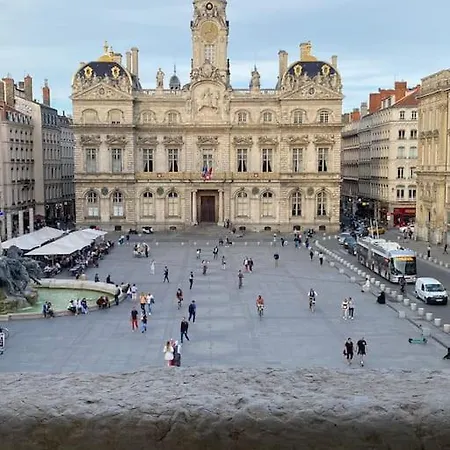 Collection Terreaux - No 5 Balcon Sur Place W Ac Apartment *
